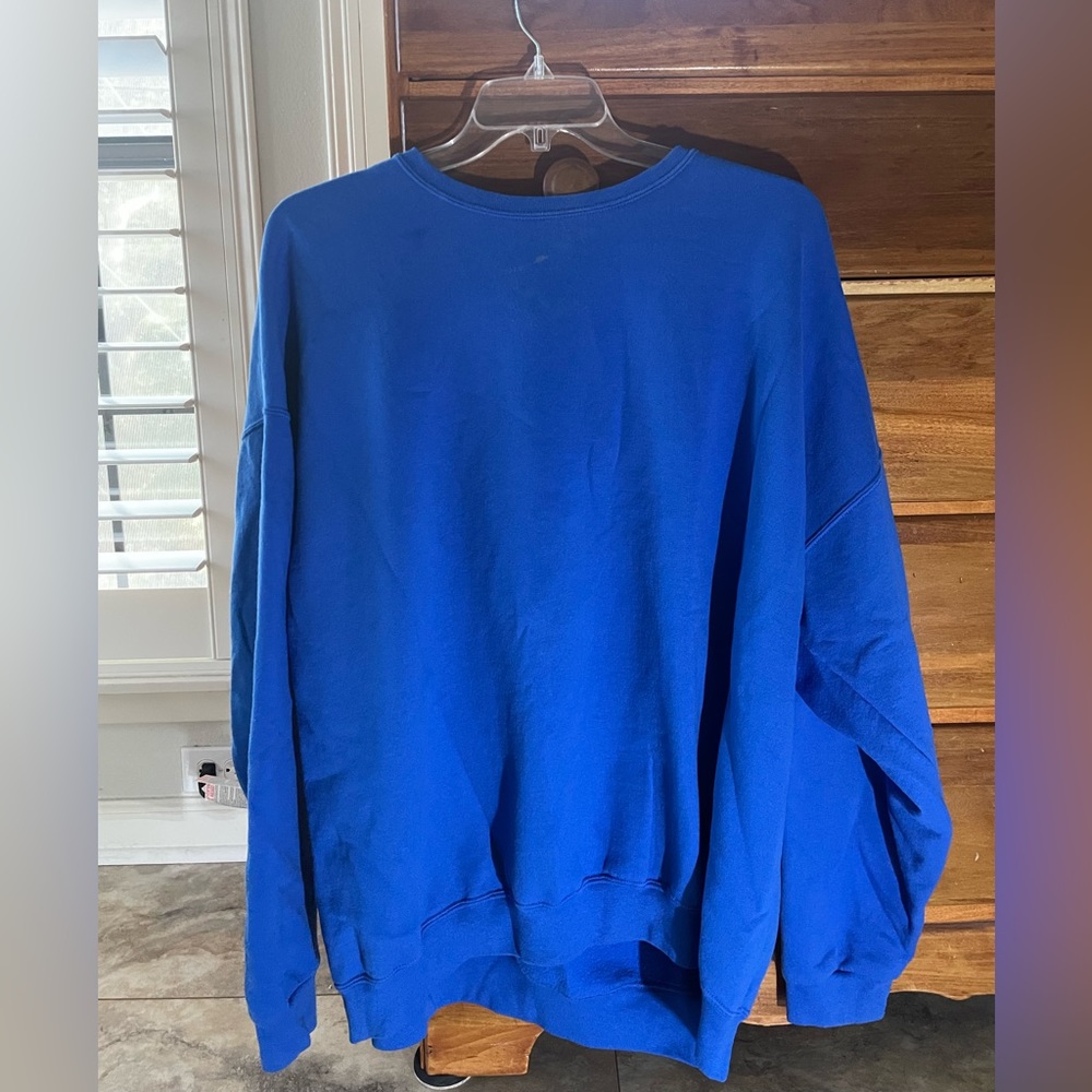 Oversized blue crewneck. Super comfortable.